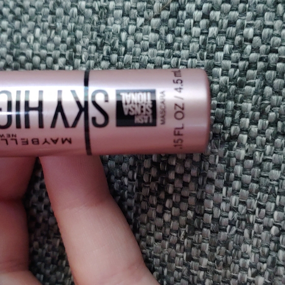 Maybelline New York Lash Sensational Sky High Mascara Very Black Mini Size NWT - Picture 4 of 4